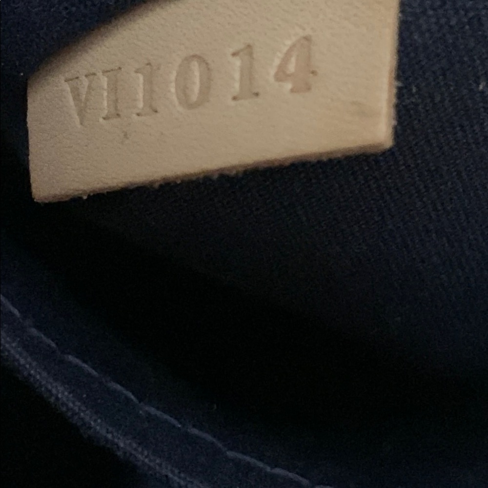 Louis Vuitton Vernis Tote - Picture 5 of 9